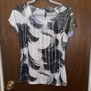 Milano size S short-sleeved black & white top